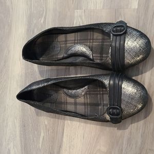 Born size 11 flats